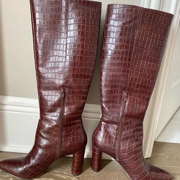 Authentic Embossed Crocodile Leather Boots - Picture 4 of 7